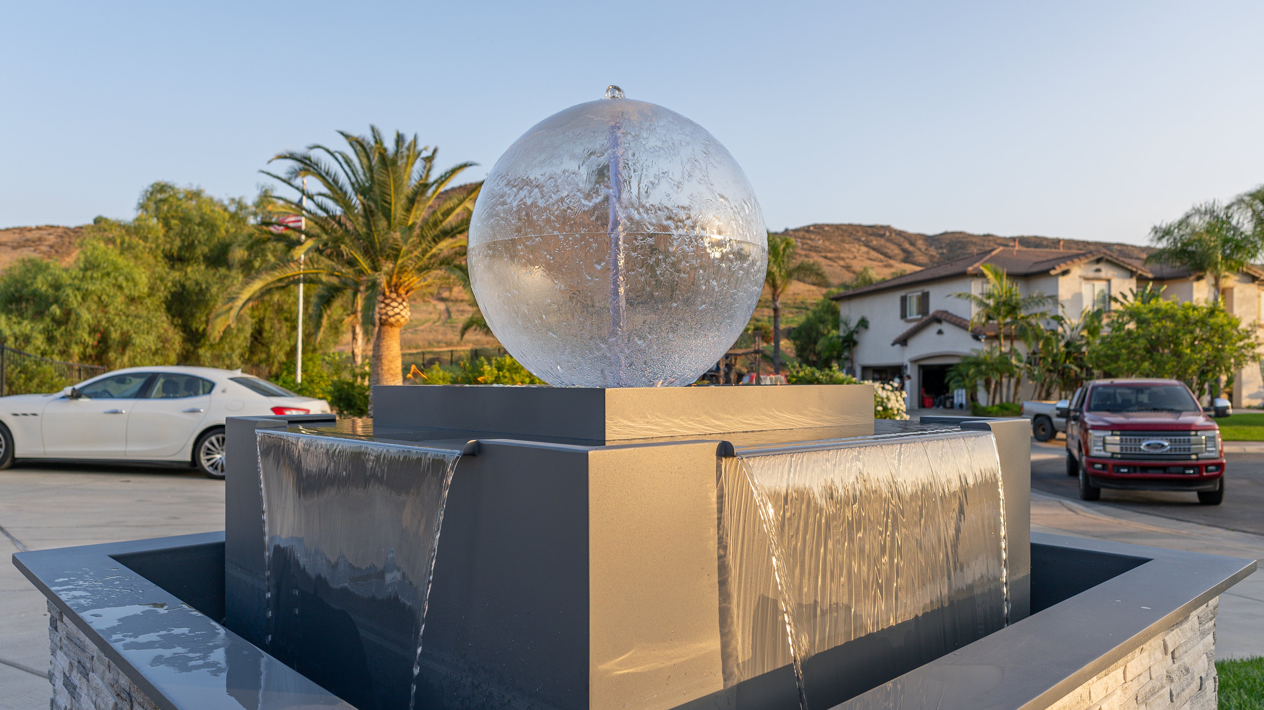 The Outdoor Plus - 89″ Atlas Round Fire & Water Fountain – Powder Coated Metal